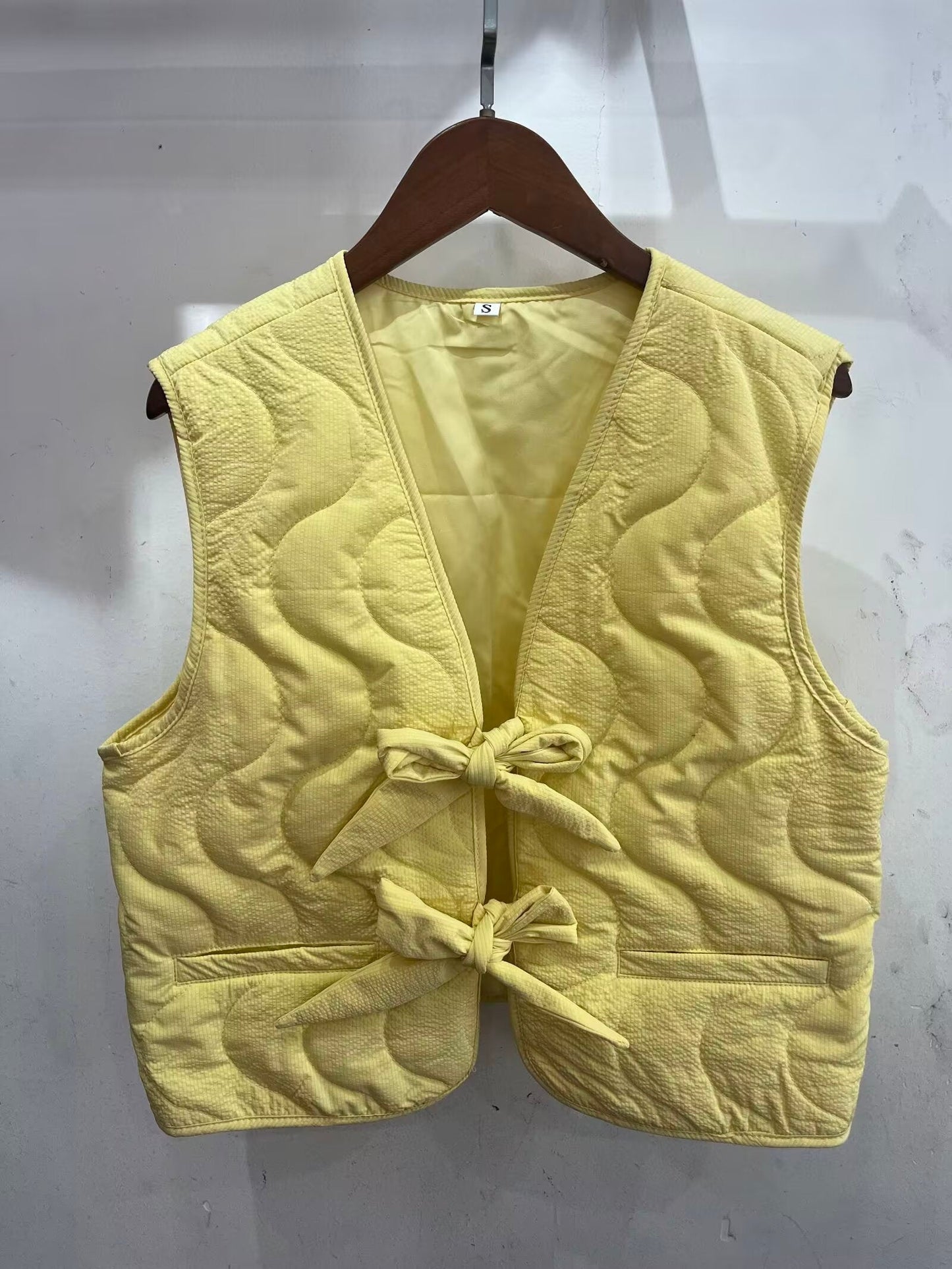 Ladies' 2025 New Fashion Bow Decoration Loose V-neck Warm Cotton Vest